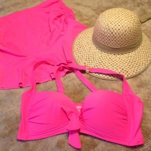 Torrid  Hot Pink swim-suit Top Size 0